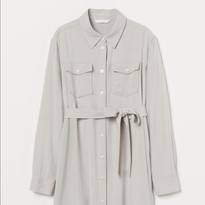 H&M maternity button up shirt